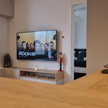 Eleven Twelve Apartman Divcibare