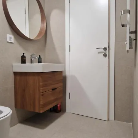 Eleven Twelve Apartman Divcibare