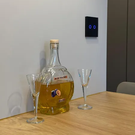 Eleven Twelve Apartman *