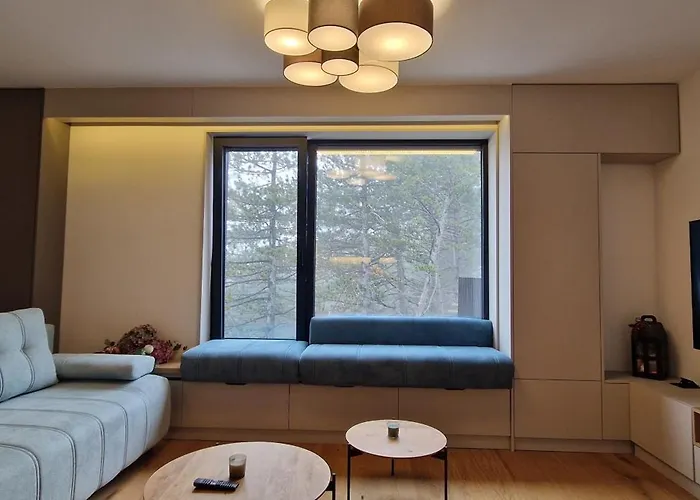 Eleven Twelve 아파트