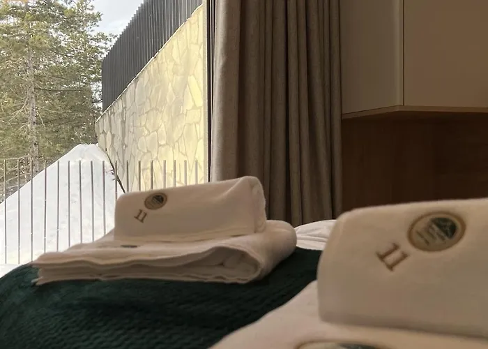 Eleven Twelve 아파트