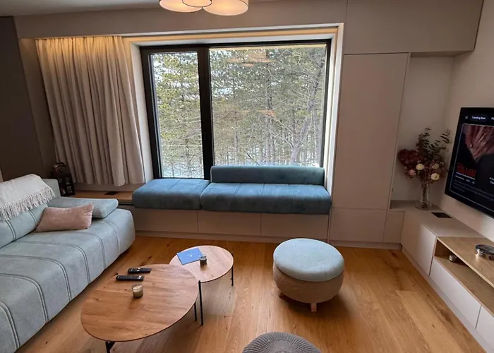 Eleven Twelve 아파트