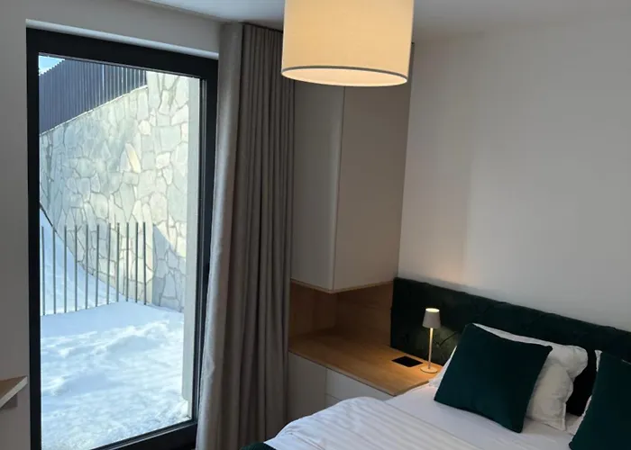 아파트 Eleven Twelve *